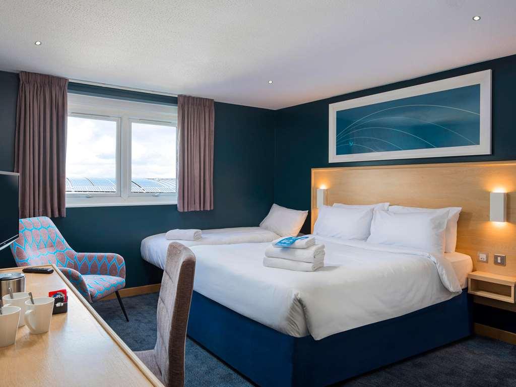 Travelodge London Central City Road Стая снимка