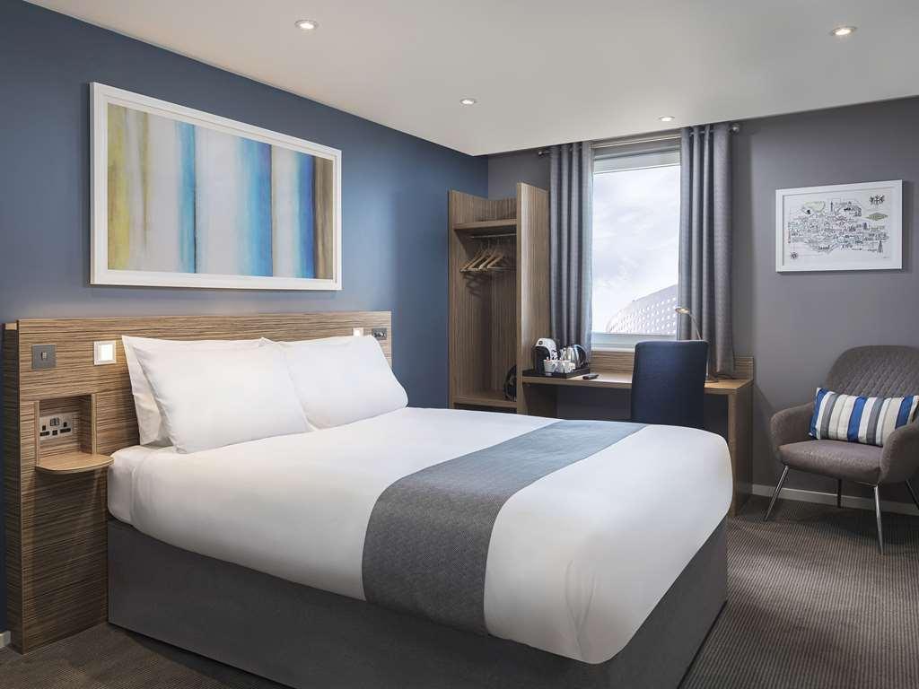 Travelodge London Central City Road Стая снимка